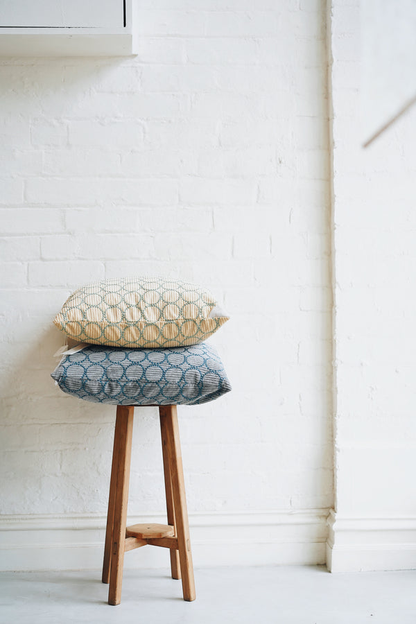 minä perhonen - Tambourine Cushions