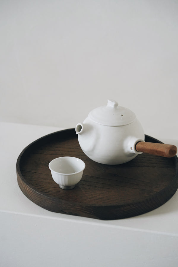 Keiichi Murakami - K-2 Black lacquered hand-carved wooden tray in Japanese chestnut