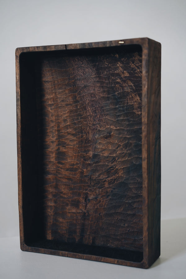 Keiichi Murakami - K-13 Black lacquered hand-carved wooden tray in Camphor wood