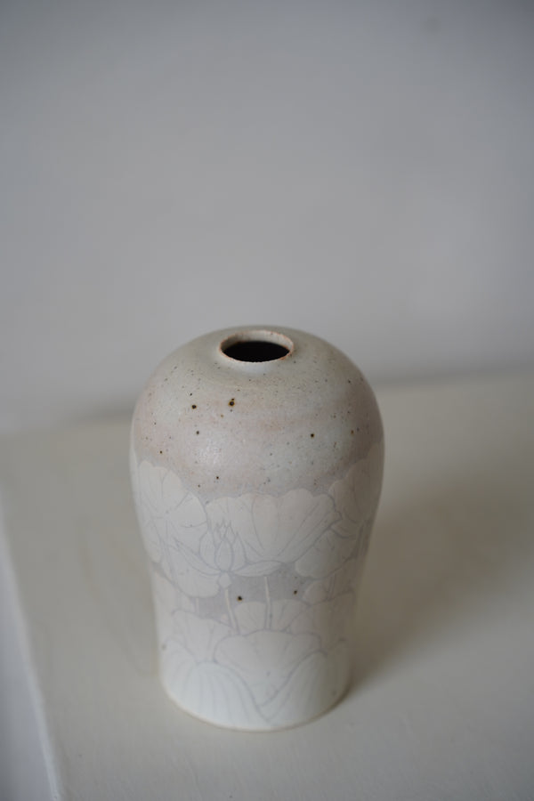 Momoko Otani - Sculpted Sgrafitto White Lotus Flower Vase B (OM29) LAST ONE