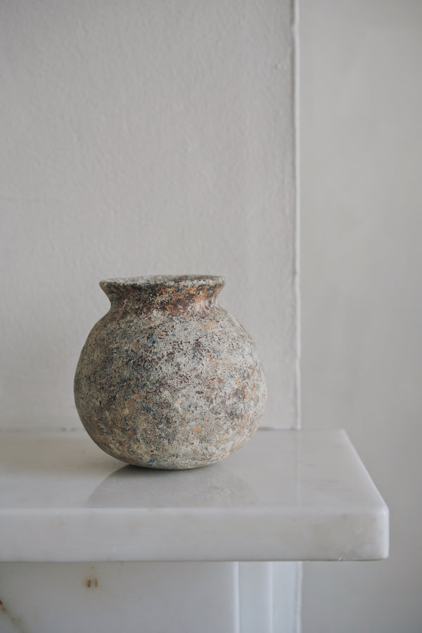 Akari Karugane - Vase/Pot (LAST ONE)