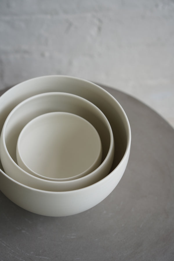 Tetsuya Otani - White Porcelain Round Bowls (OT3-5)