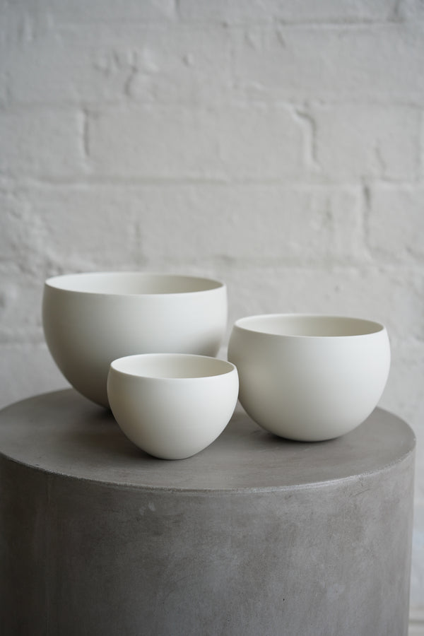 Tetsuya Otani - White Porcelain Round Bowls (OT3-5)