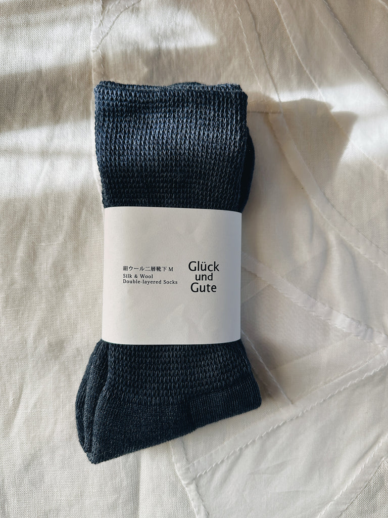 Glück und Gute - Double-layered silk & wool socks