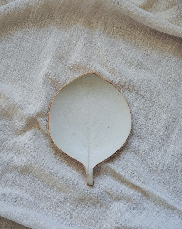 Satomi Ito - Leaf Plates