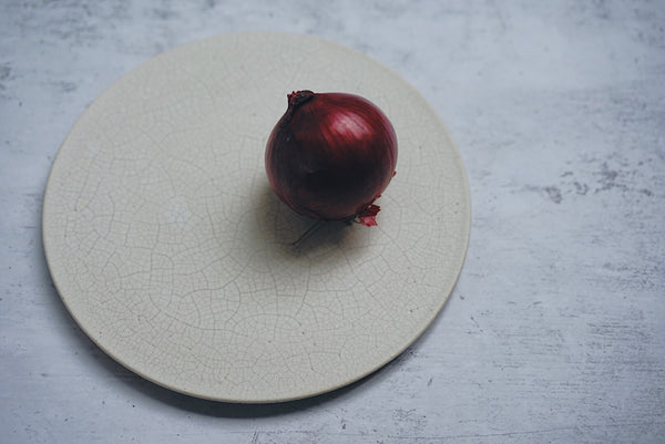 Satomi Ito - Round Plate with Crackled Glaze 26cm