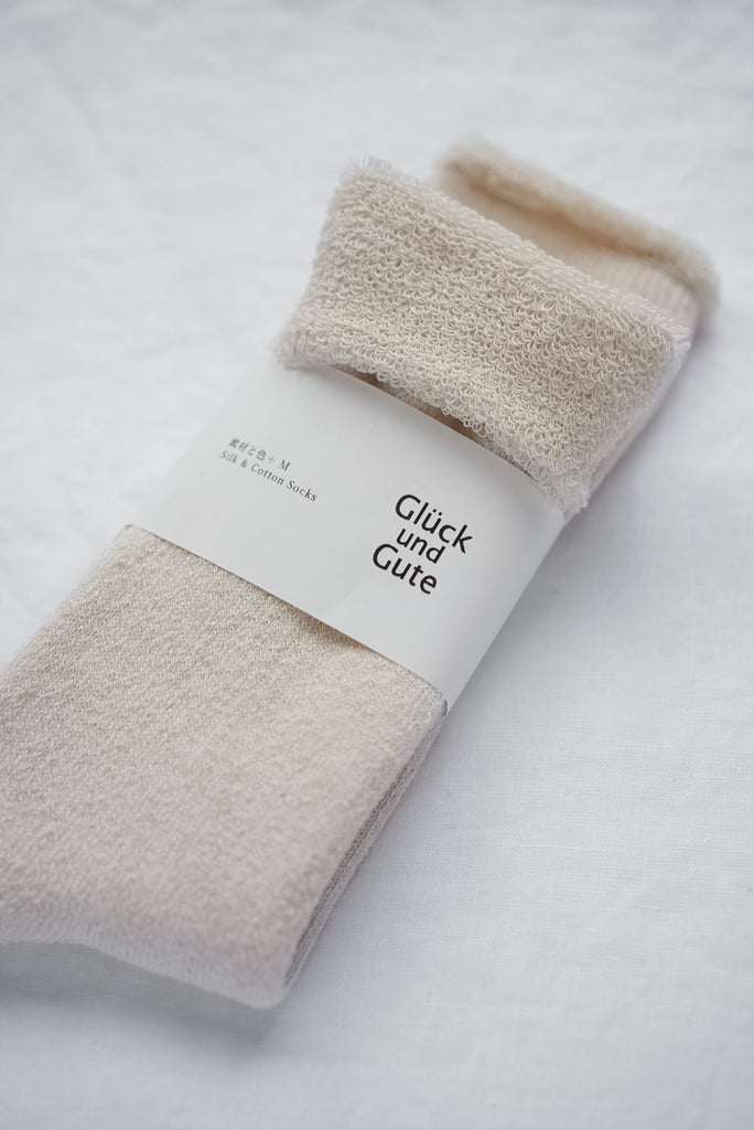 Glück und Gute - Plain silk & cotton socks