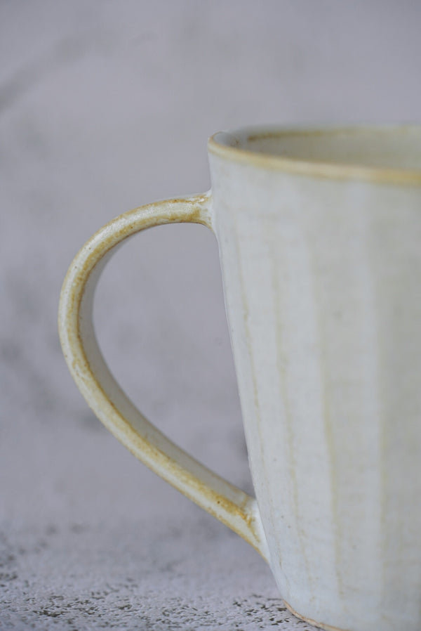 Aya Ogawa - Shinogi Mug Antique White