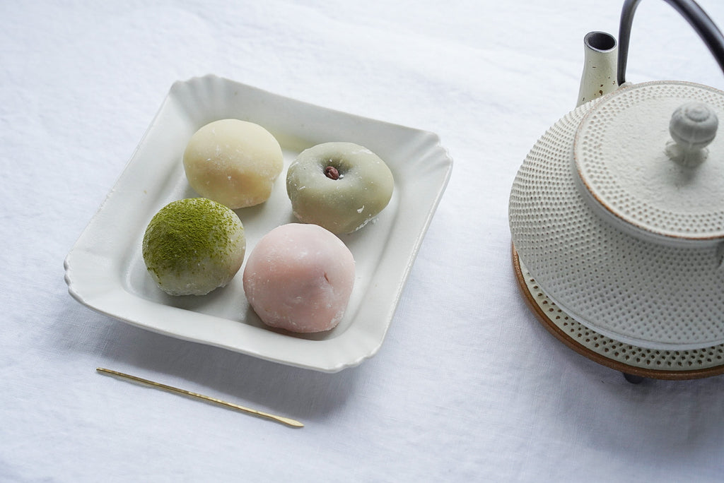 Yoshiko Hirose - Square Plates