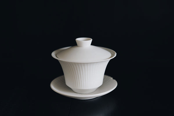 Chie Kobayashi - White Porcelain Giza Giza Gaiwan