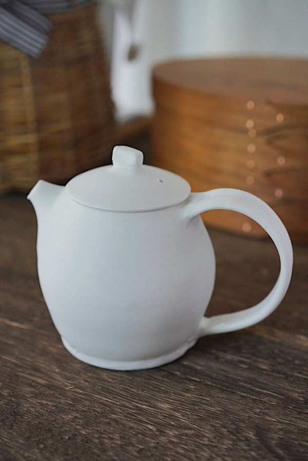Katsufumi Baba - Matte White Porcelain Teapot