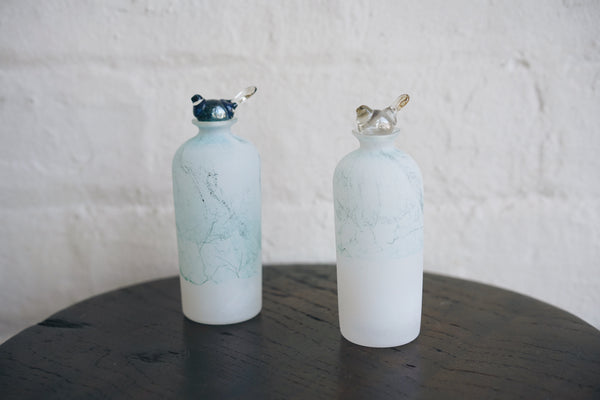 Nomichi Hashimura - Decorative Glass Bottle with a Bird Stopper (NEW)