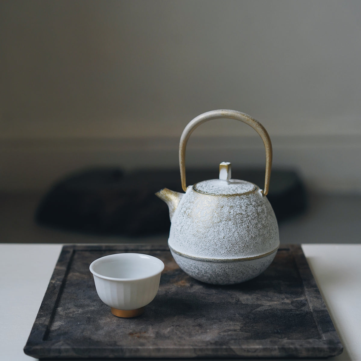 Kukan Chuzo - Egg Cast Iron Kyusu – Kurashi Japanese Crafts