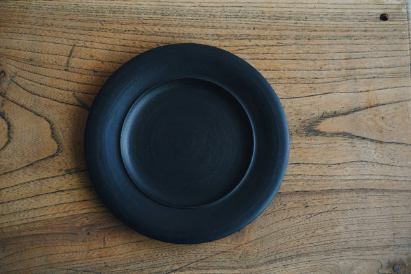 Junko Yashiro - Black lacquered rim plate