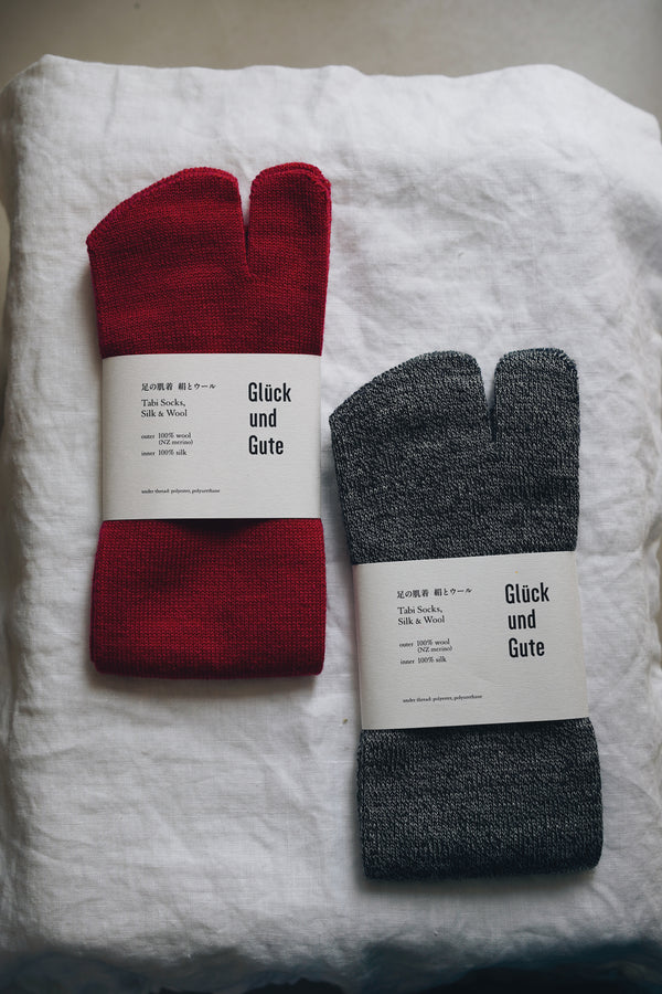 Glück und Gute - Silk & Wool Tabi Socks
