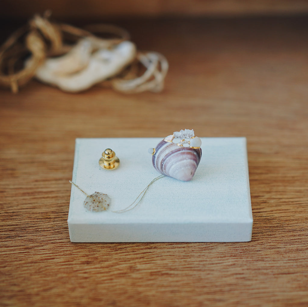 Uqui - Handmade Sea Shell Brooches with Kintsugi Joints (LAST ONE)