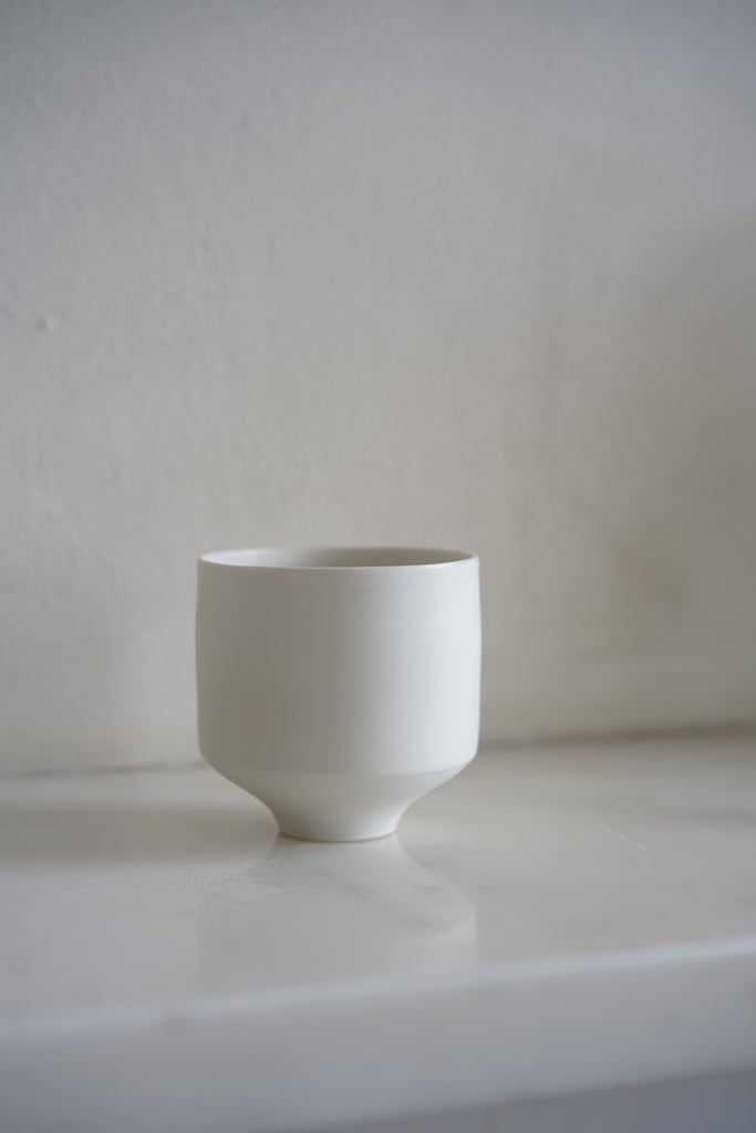 Tetsuya Otani - White Porcelain Square Footed Bowls