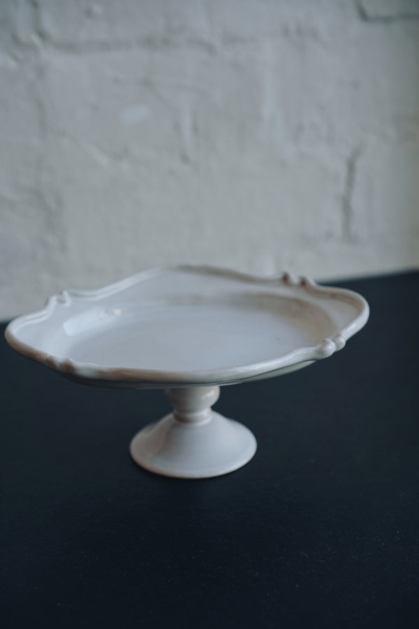 Manami Naoi - Ceramic oval relief footed plates (LAST ONE)