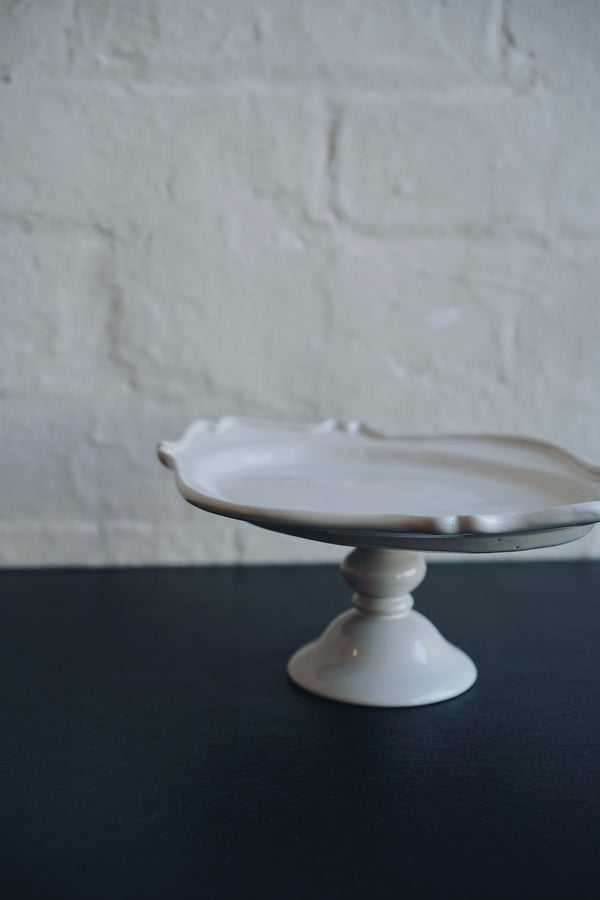 Manami Naoi - Ceramic oval relief footed plates (LAST ONE)
