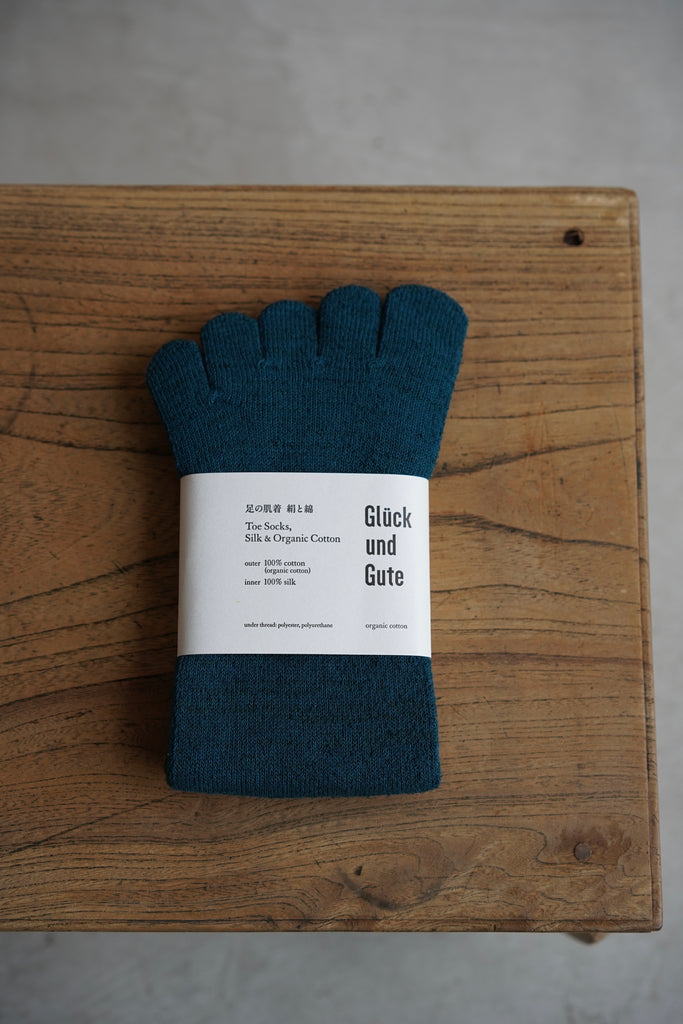 Glück und Gute - ʻAshi no Hadagiʼ Toe Socks Organic Cotton and Silk