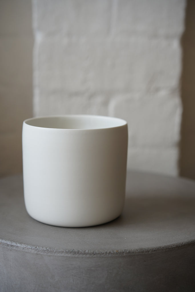 Tetsuya Otani - White Porcelain Planter A (OT35)