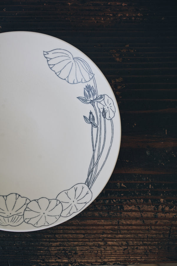 Tetsuya Otani x Momoko Otani - White Porcelain Lotus Flower Round Plate φ240 (OT1)