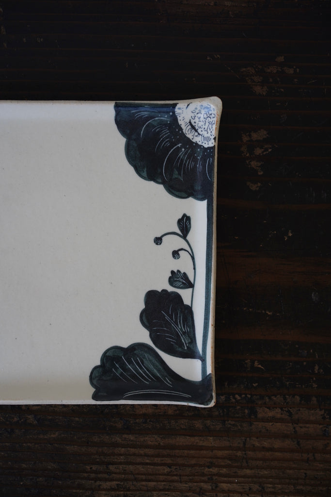 Momoko Otani - Black Flower Square Plate (OM11)