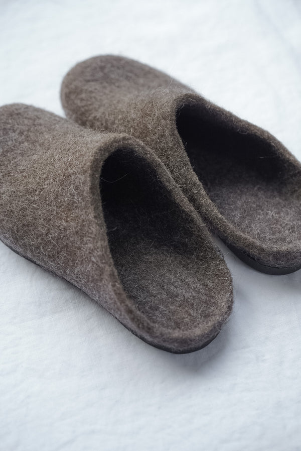 Hemskor - Wool felted slippers Brown (LAST ONE)