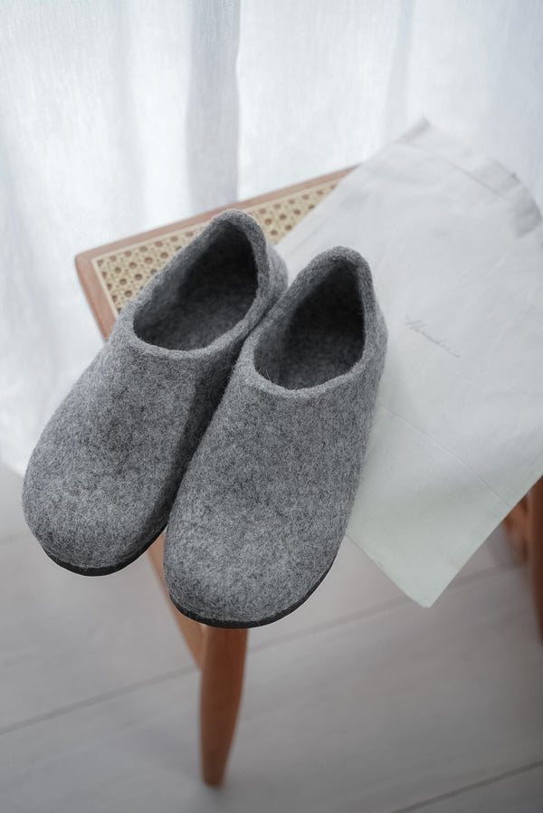 Hemskor - Wool felted slippers (loafers style) Grey