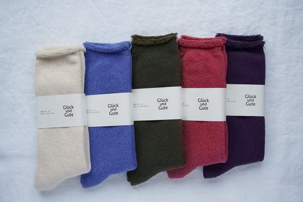 Glück und Gute - Plain silk & cotton socks