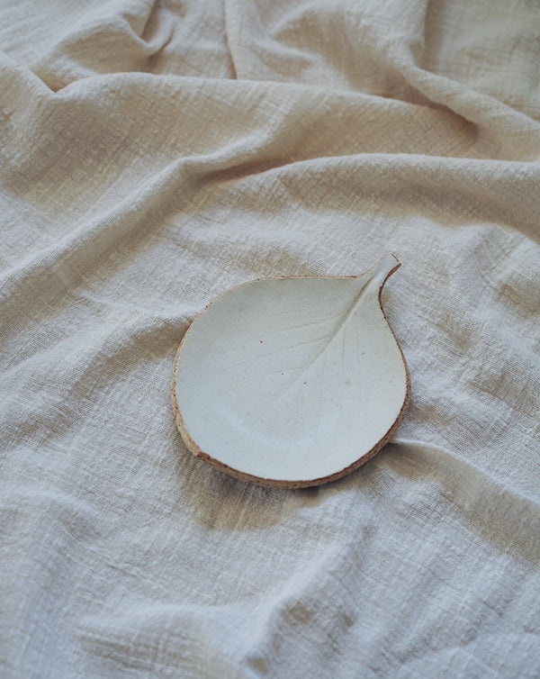 Satomi Ito - Leaf Plates