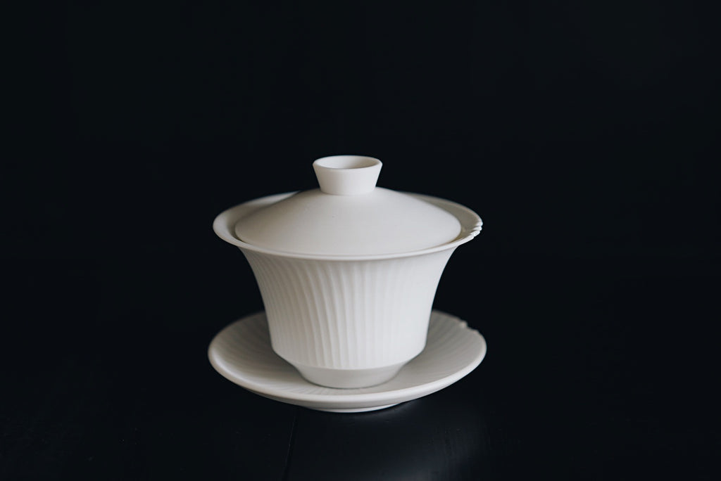 Chie Kobayashi - White Porcelain Giza Giza Gaiwan